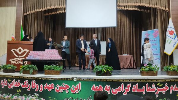 جلوه‌های معنوی اختتامیه مسابقات قرآنی دارالقرآن تسنیم کاشان