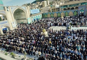 برگزاری نماز عید فطر در امامزاده جعفر بن موسی الکاظم (ع) پیشوا