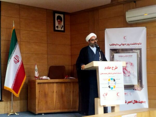 اجرای طرح هر محله یک خادم هلال در تویسرکان