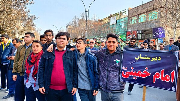 جشن ورود امام به میهن در کاشمر