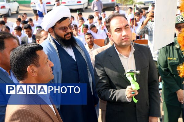 زنگ ایثار و مقاومت در مدارس ریگان 