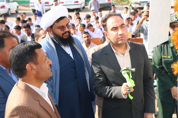 زنگ ایثار و مقاومت در مدارس ریگان 