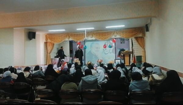 مراسم بزرگداشت نماز در اسفرورین 