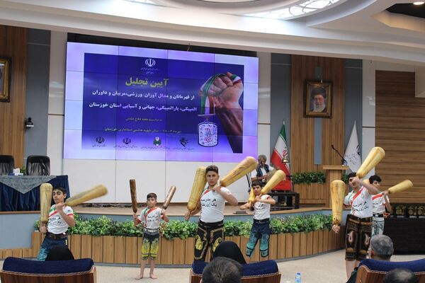 تجلیل از قهرمانان و مدال‌آوران خوزستانی