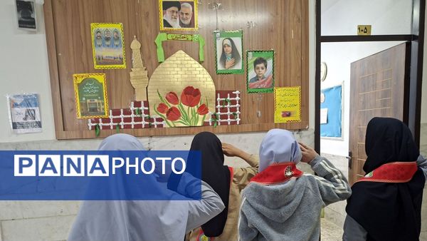 آیین نواختن زنگ چهل و هفتمین سالروز پیروزی انقلاب اسلامی در دبستان دخترانه فرهنگیان ۲