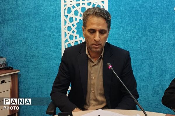 بزرگداشت هفته معلم و تقدیر از خدمات ارزنده مشاوران در بهارستان‌دو