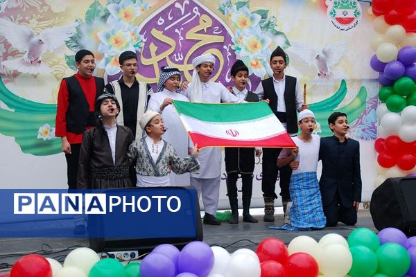 جشن خیابانی نیمه شعبان در شهر قیامدشت 