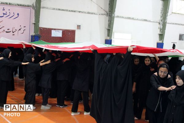 اجرای پیرامید دانش آموزان شهرستان سملقان با موضوع جنگ رمضان 