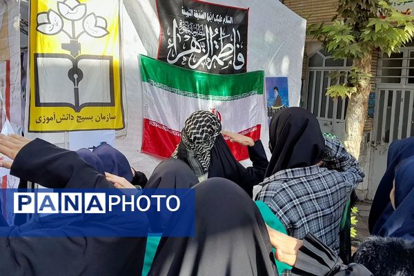 حضور پرشور دختران و پسران شهریار در روز استکبار ستیزی