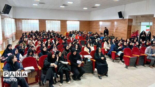 اختتامیه چهل‌وسومین مسابقات فرهنگی و هنری خزل 