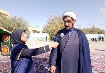 برگزاری نماز جماعت در دبیرستان شهید دهقان