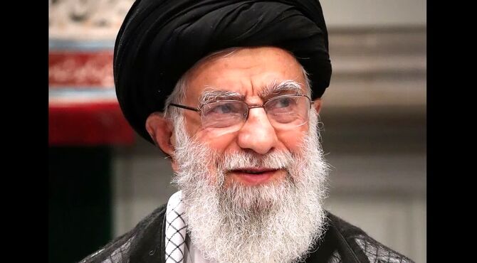 کنار یار بر می‌گردی و آن لحظه شیرین است