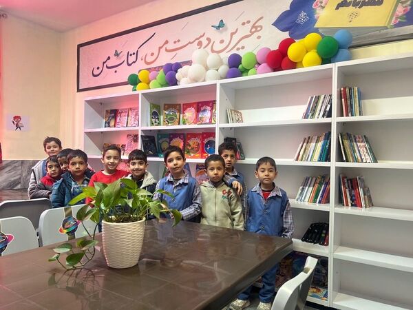 افتتاح کتابخانه در دبستان شهید اسلامی تبادکان 