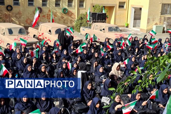 زنگ آغاز سال تحصیلی جدید در مدارس نواخته شد