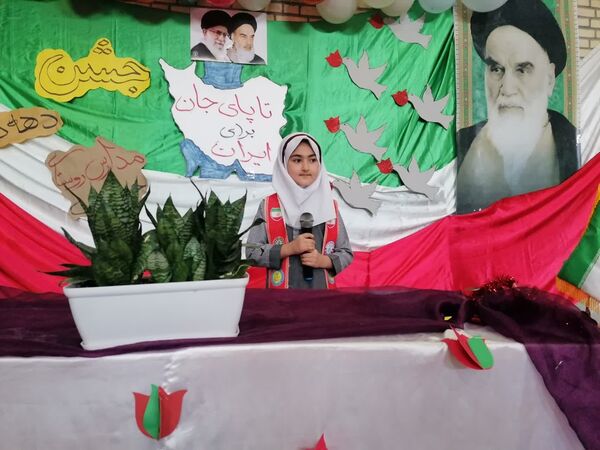 ویژه برنامه‌های دهه فجر و همایش یاوران انقلاب در مدارس روستای چری
