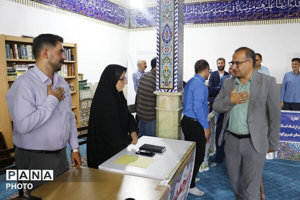 از تجلیل از ایثارگران تا پاسخگویی به مردم؛ برنامه‌های متنوع هفته دولت در فیروزکوه