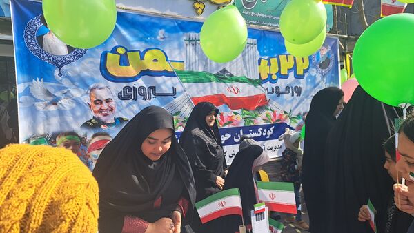 راهپیمایی و جشن یوم الله ۲۲ بهمن در شهرستان گناباد 