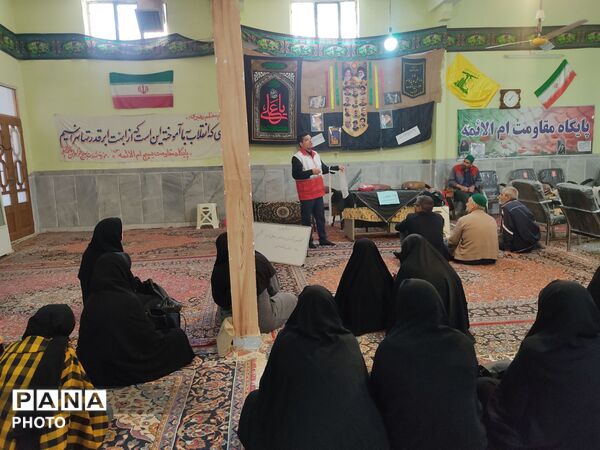 کلاس های هلال احمر در مسجد ابوالفضلی نیشابور 