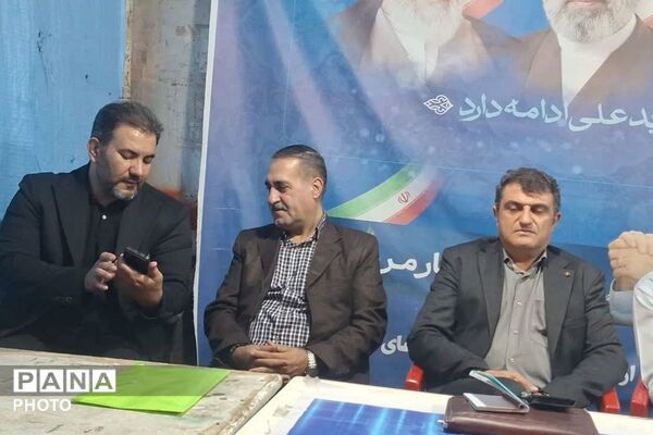 اجتماع شبانه مردم فیروزکوه؛ تجلی همبستگی مسئولان و مردم انقلابی