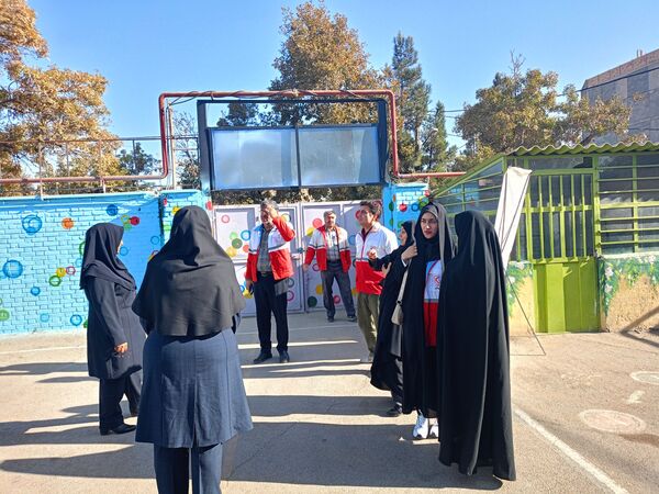  افتتاحیه پارک سلامت و آغاز به کار سفیران محیط یار  دبستان بنت الهدی صدر