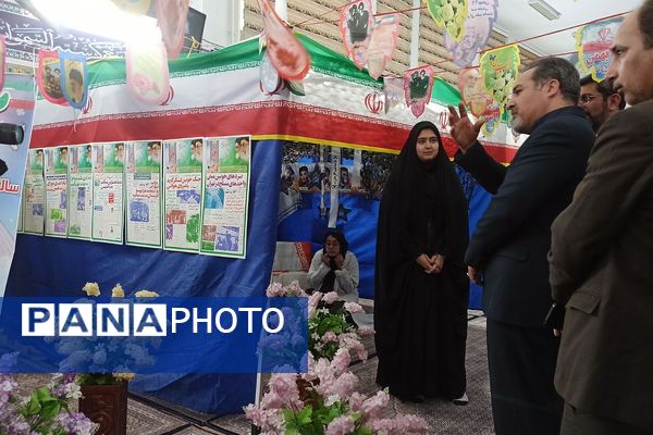 جشن انقلاب در ناحیه دو شهرری با حضور معاون پرورشی و فرهنگی شهرستانهای استان تهران 