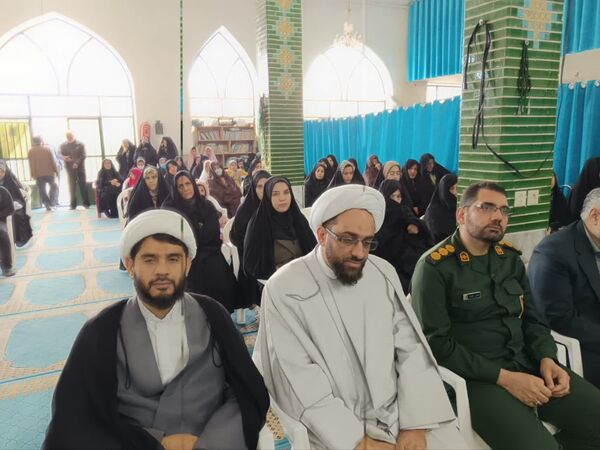 همایش تجلیل از همسران و مادران شهیدان شهر چرمهین همراه با تجلیل از دانشجویان نو ورود به دانشگاه‌های دولتی 