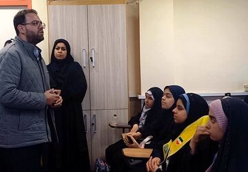 نشست قائم‌مقام سازمان دانش‌آموزی جمهوری اسلامی ایران با دانش‌آموزخبرنگاران پانا اصفهان