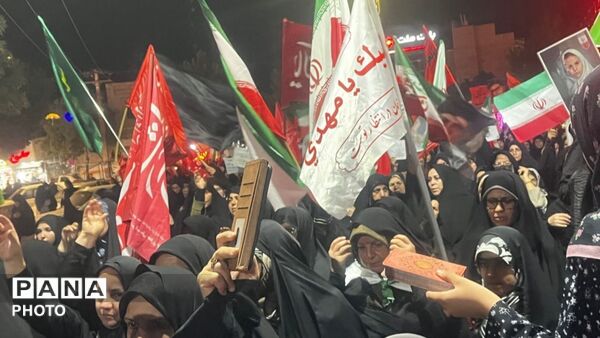 دفاع از میهن، با قلم، با دانش و با ساختن آینده 