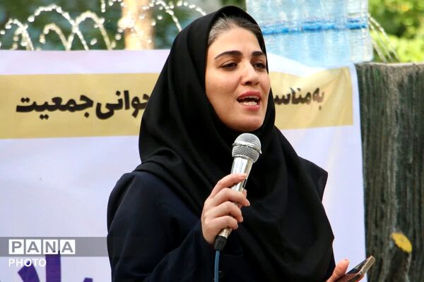 همایش پیاده‌روی بانوان قرچک؛ گامی برای خانواده سالم و ایران جوان