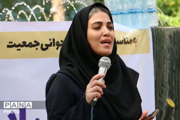همایش پیاده‌روی بانوان قرچک؛ گامی برای خانواده سالم و ایران جوان