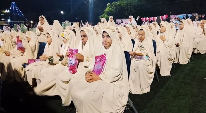 جشن عبادت دختران نومکلف