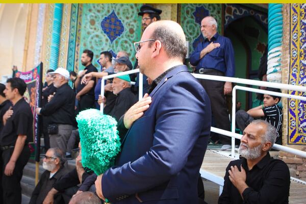 مراسم عاشورای حسینی در مشهد اردهال کاشان