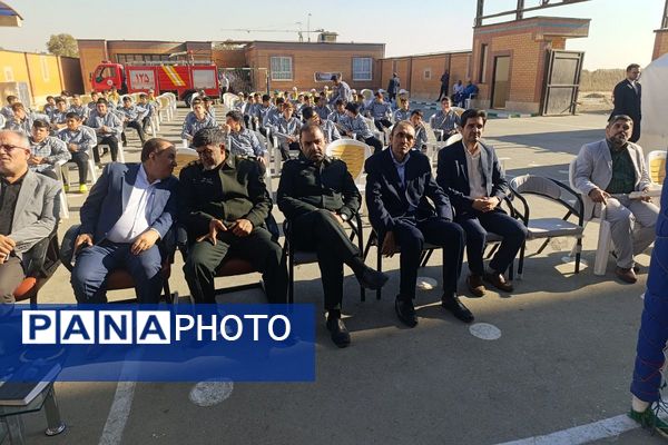 مراسم پدافند غیرعامل در دبیرستان بشارت بهارستان‌دو 