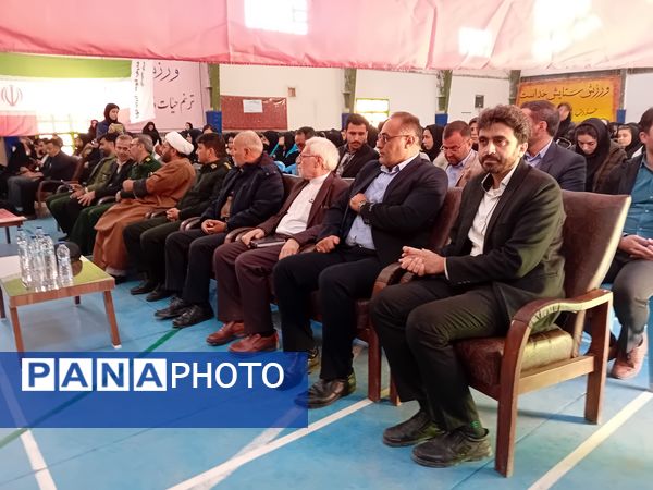 گردهمایی دختران نسل سلیمانی در دبیرستان فاطمه الزهرا(س) 