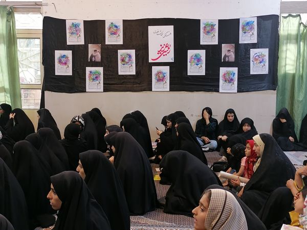 اجتماع دانش‌آموزی چهلم شهدای خدمت در بیرجند