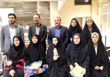 تجلیل از برگزیدگان مسابقات قرآن و عترت در ناحیه ۳ اصفهان