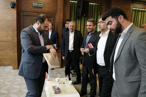 نشست ملی مدیران عامل و موسسان مدارس مجتمعی غیردولتی و هیات امنایی