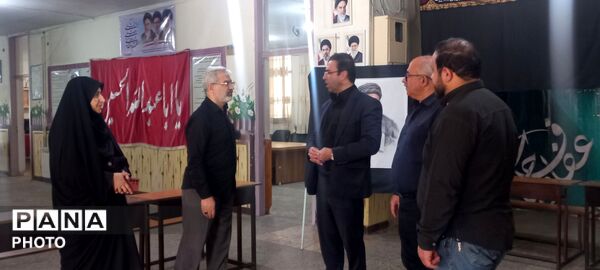 بازدید مدیر آموزش و پرورش ناحیه ۴ کرج از مدرسه تزکیه اسکان زائران رهبر شهید