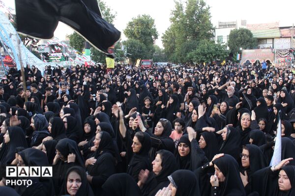 ورامین بار دیگر در سوگ اسارت؛ کاروان نمادین کربلا در خیابان‌های ورامین به حرکت درآمد