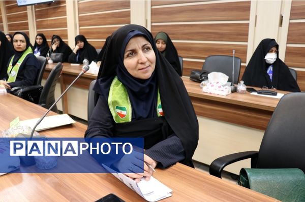 نشست مشاور وزیر با مدرسان سازمان دانش‌آموزی استان خراسان رضوی