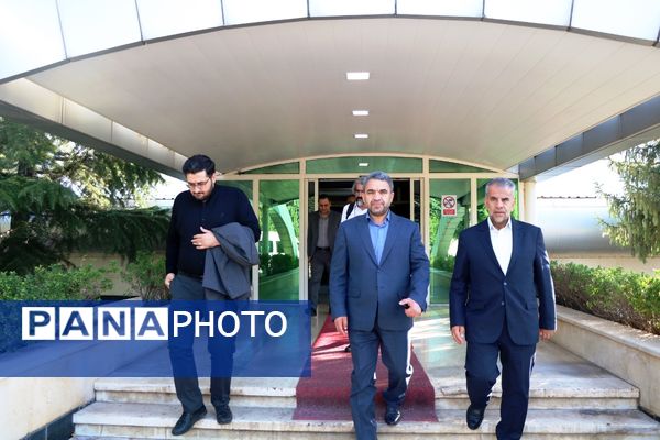 سفر یک روزه رئیس سازمان مدارس و مراکز غیردولتی به آذربایجان غربی