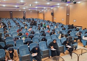 مسابقات قرآن و معارف اسلامی دانش‌آموزان متوسطه شهرستان تیران و کرون