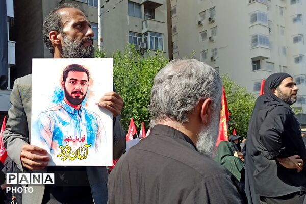بدرقه‌ای به وسعت یک ملت؛ اشک، شکوه و تجدید عهد در آیین وداع با رهبر شهید انقلاب اسلامی