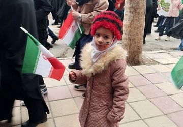 حضور گسترده مردم هرسین در راهپیمایی ۲۲ بهمن