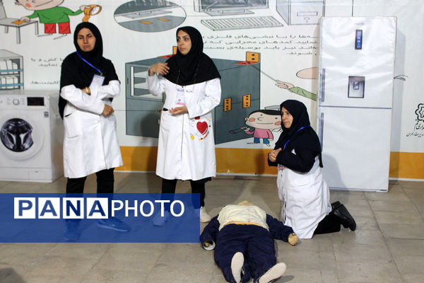 رقابت‌های مراقبین سلامت قم در بخش امداد و نجات