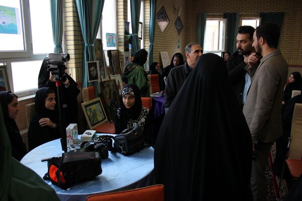 افتتاحیه مسابقات فرهنگی‌هنری «امید فردا» در مدرسه شاهد منتصرین ورامین