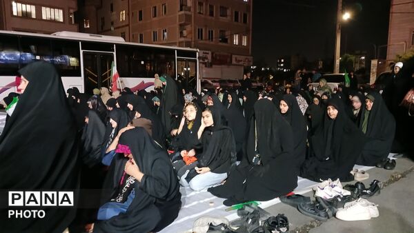 مردم آبرسانی فردیس در تجمعات شبانه بار دیگر پای کار بودن خود به انقلاب  را نشان دادند