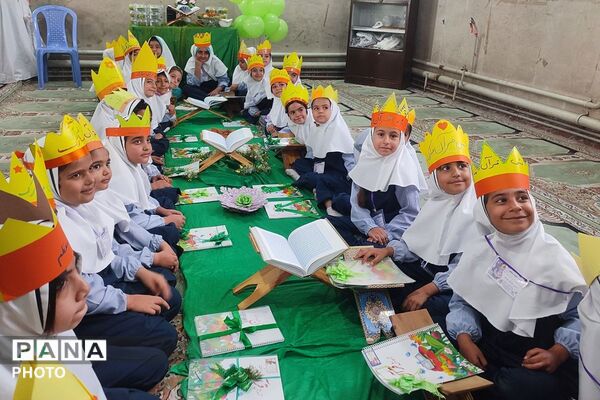 شکوفه های مدرسه شهید معظم در جشن قرآن 