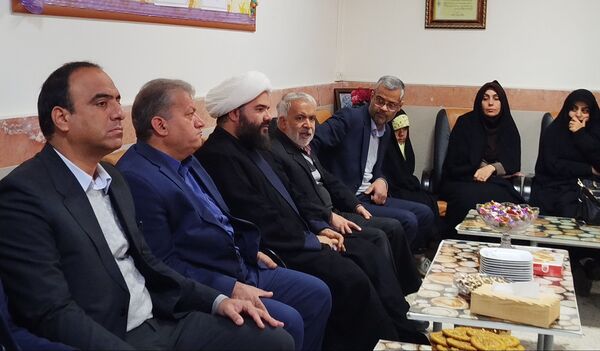 بازدید نماینده مجلس شورای اسلامی منطقه ترشیز از دبیرستان حضرت معصومه (س) شهرستان خلیل‌آباد