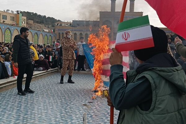 شور انقلابی در پیشوا، همه یکصدا برای ایران در 22 بهمن